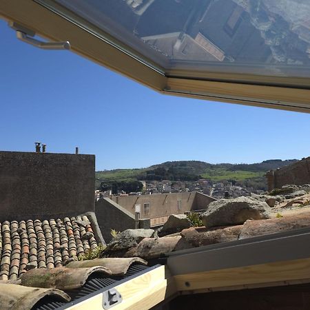 San Nicolo Holiday Home مونتالبانو إليكونا الغرفة الصورة
